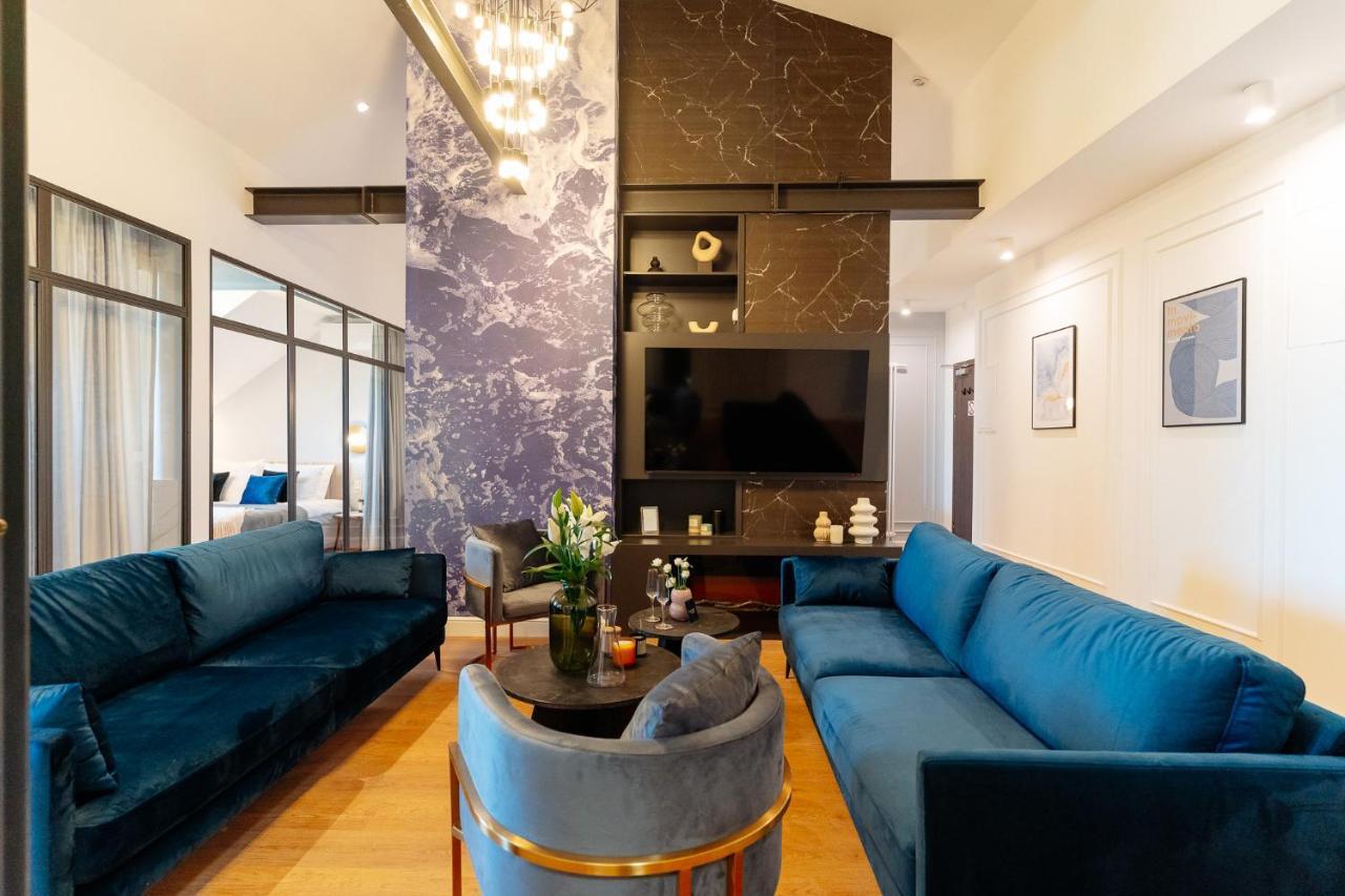 Penthouse Apartment with Skyline view